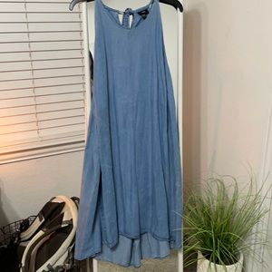 women’s sleeveless dress!
